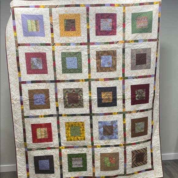 Other - Patchwork Quilt with Multicolor Squares